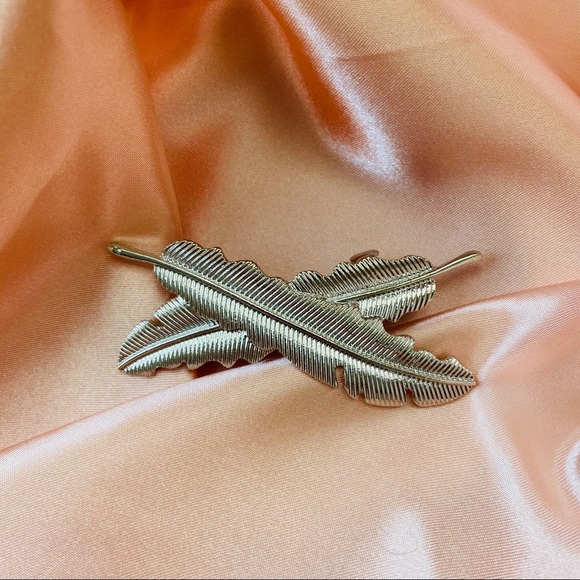 Vintage Accessories - 💕Last one SILVER Feather Hair Clip Pins